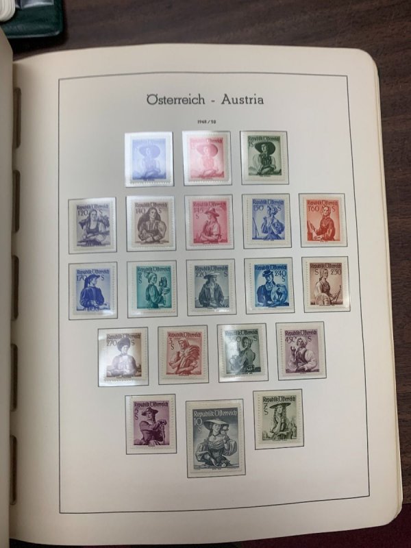 AUSTRIA – MODERN MINT COLLECTION 1945-1990S IN THREE VOLUMES – 423843