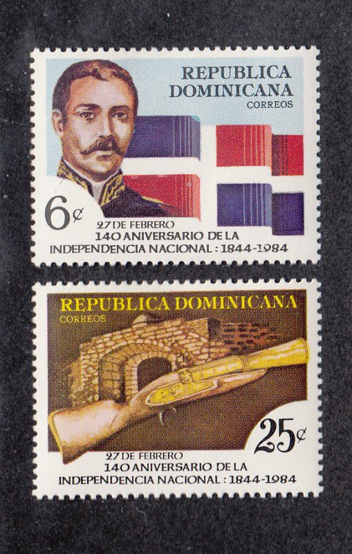 Dominican Republic Scott #898-899 MH
