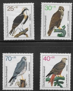 Sc.# B496 / B497 Birds of Prey  MNH