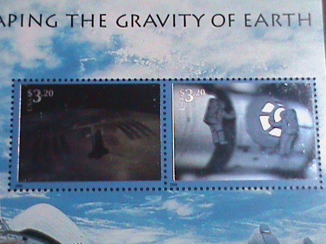 UNITED STATES-2000 SC#3411 ESCAPING THE GRAVITY OF EARTH -HOLOGRAM MNH  S/S VF