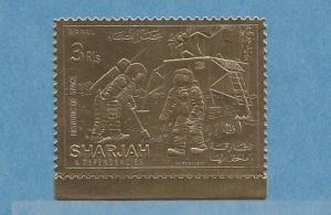 Sharjah, Mi cat. 706 A. Men on the Moon, Gold Foil issue. ^