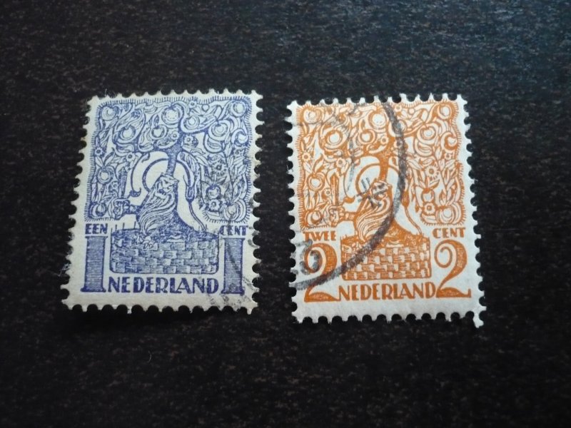 Stamps - Netherlands - Scott# 113-114 - Used Part Set of 2 Stamps