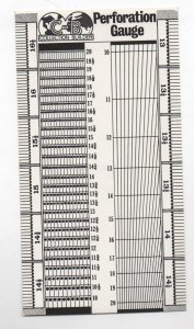 Card - stamp perforation guide -  10 - 20 perfs scale (133x72mm)