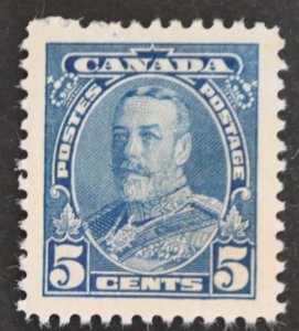 DYNAMITE Stamps: Canada Scott #221 – UNUSED