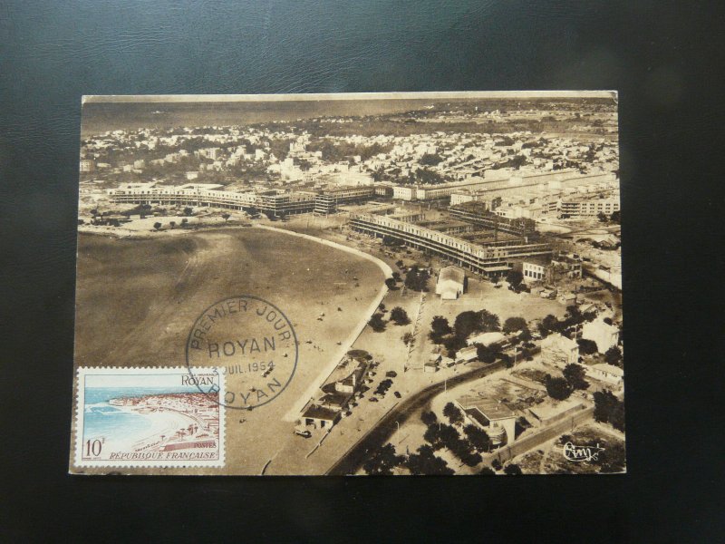 beach of Royan maximum card France 1954