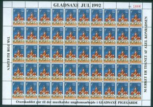 Denmark. 1992 Christmas Sheet. MNH. Gladsaxe Girls Music Band. 5 Guards