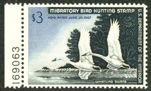 US #RW33 SCV $140.00 XF JUMBO mint never hinged, plate number single, this on...