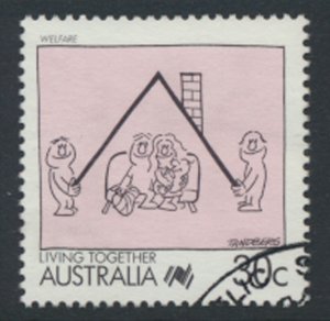 Australia SG 1120  SC# 1062 Living Together Welfare 1988   see detail / scan