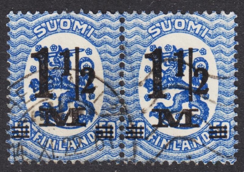 Finland Scott 126 VF used pair.