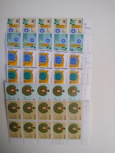 large item UN NY 366-7, Geneva 103-4, Vienna 22-3 MNH blocks of 10 CV $34.50