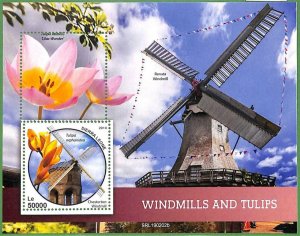 A2516 - SIERRA LEONE - ERROR: MISPERF, Souvenir sheet - 2019, Windmills, Tulips 