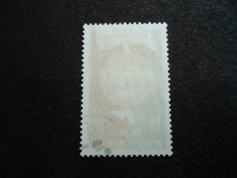 Stamps - France - Scott# 664 - Used Set of 1 Stamp