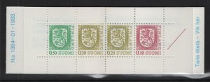 Finland #555a MNH 1983  Arms  booklet 1 x 50p , 2 x 20p and 1 x 10p  +  red line