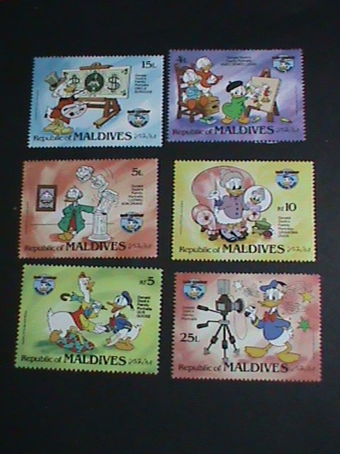 ​DISNEY-MALDIVES STAMP-1984-SC#1040 DISNEY CARTOON-50TH ANNIV: DONALD DUCK SET