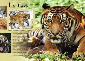 2014 TOGO MNH. TIGERS. Yvert&Tellier Code: 902  |  Michel Code: 6160 / Bl.1052