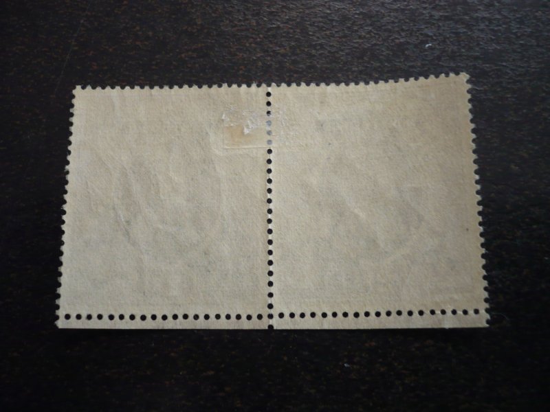 Stamps - Oman-Muscat - Scott# 15 - Used Pair of Stamps