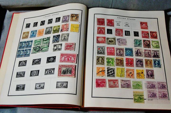 1946 Scott Modern Postage Stamp Album w/Stamps