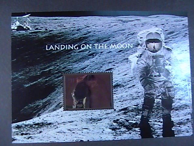 U.S.# 3413-MNH--SOUVENIR SHEET--LANDING ON THE MOON---HOLOGRAM---2000