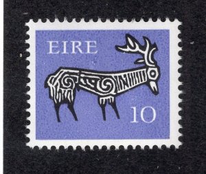 Ireland 1976 10p lilac & black Gerl, Scott 398 MNH, value = $1.60