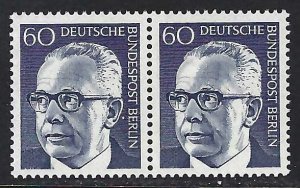 Germany Berlin 9N292 MNH PAIR 146C-2