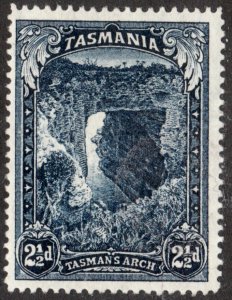 1900 Tasmania Australia Sc #89 - 2½d Tasman's Arch - MH postage stamp Cv$35