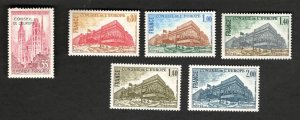 France Sc #101 #1020-022 #1025-026 STRASBOURG Architecture MNH stamp set