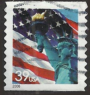 # 3982 USED FLAG AND STATUE OF LIBERTY