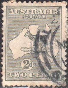 Australia 3 - Used - 2p Kangaroo / Map (Die II) (1913) (cv $10.00)