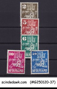 NETHERLANDS - 1950 SEMI POSTAL STAMPS SCOTT#B214-B218 5V USED