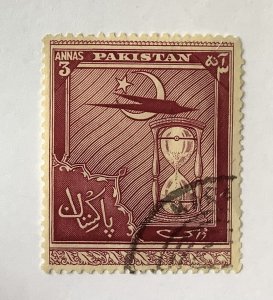 Pakistan 1951 Scott 56 used -  3a, Independence 4th Anniv.,  Plane hourglass