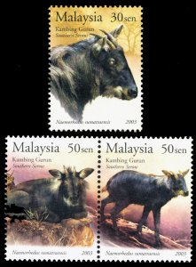 Malaysia 2003 Scott #910-911 Mint Never Hinged