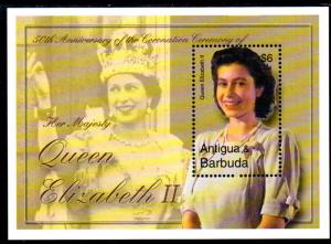 ANTIGUA 2638-2639 S/S MNH SCV $11.25 BIN $6.75 QUEEN ELIZABETH II