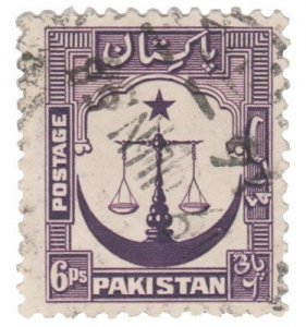 PAKISTAN STAMP 1948 - 57 SCOTT # 25. USED. # 8