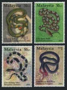 Malaysia 865-868,MNH. Snakes 2002.Ophiophagus hannah,Bungaris candidus,Python