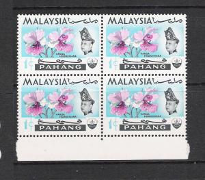 Pahang #83 Sultan & Flowers MNH