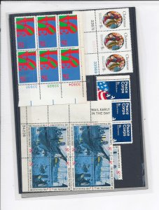US - Binder w/44 Pages containin 642 OGNH stamps 4-cent to 32-cent - See scans