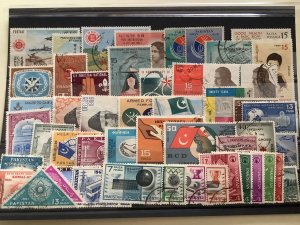 Stamps from Pakistan  Ref R50255