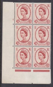 4½d Wilding Multi Crowns on Cream Cyl 6 No Dot perf A(E/I) UNMOUNTED MINT 