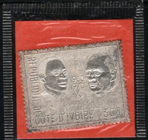 ✔️ IVORY COAST 1970 - DE GAULLE - SILVER FOIL - MI. 368 ** MNH OG  [01.19]