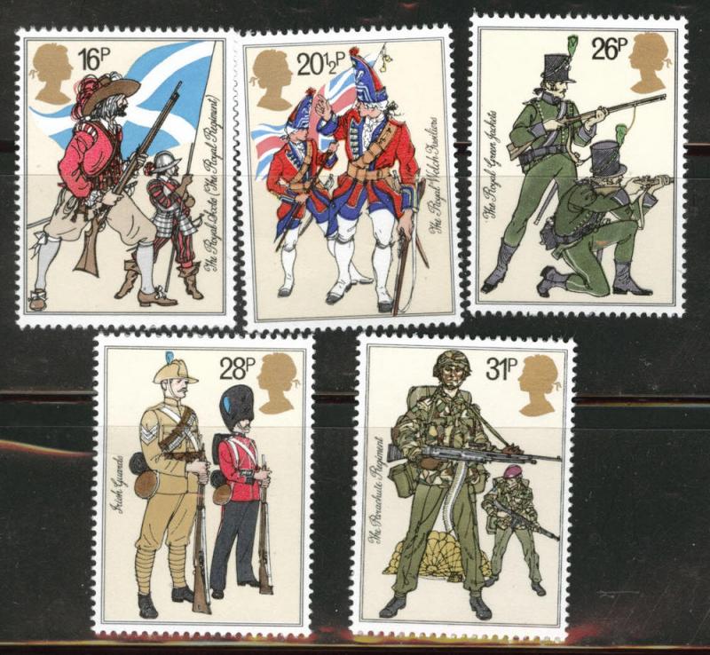 Great Britain Scott 1022-1026 MNH** 1983 Military Uniform set