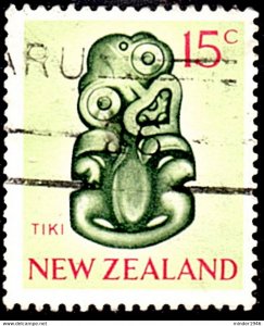 NEW ZEALAND 1968 15c Apple-Green, Myrtle-Green & Carmine, Tiki SG874 Used