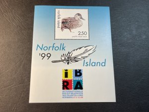 NORFOLK ISLAND # 678-MINT/NEVER HINGED--SOUVENIR SHEET--1999