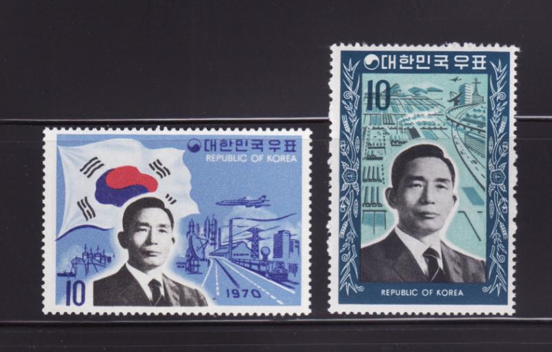 Korea 726-727 Set MNH President Park (A)