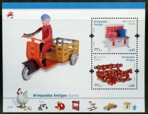 PORTUGAL AZORES SCOTT #570 ANTIQUE TOYS SOUVENIR SHEET  MINT NH