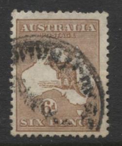 Australia - Scott 121 - Kangaroo -1931 - FU - Wmk 228 - 6d Stamp