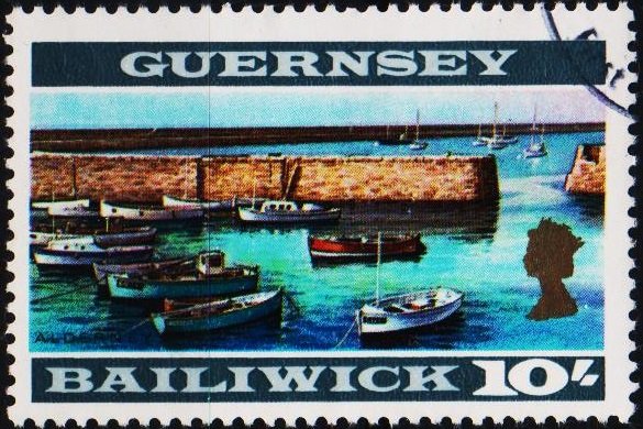 Guernsey. 1969 10s S.G.27 Fine Used