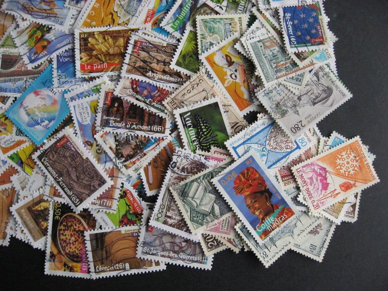 France collection 159 different mostly commemoratives soaked from kiloware!