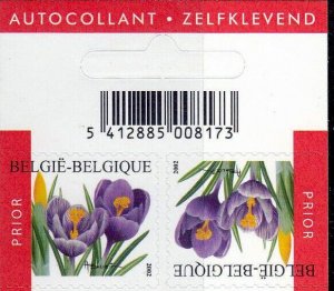 Belgium 2002   -  Crocuses   - MNH Pair from Top Booklet # 1991