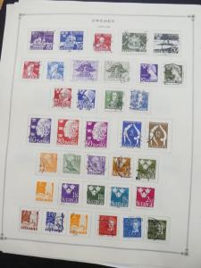 EDW1949SELL : SWEDEN Very clean Mint & Used collection on album pages. Cat