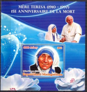Madagascar 2012 Mother Teresa Pope John Paul II S/S MNH